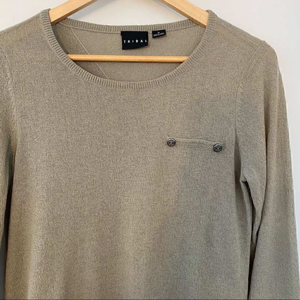 Tribal crew neck sweater with long sleeves, loose fitting,  stretchy knit